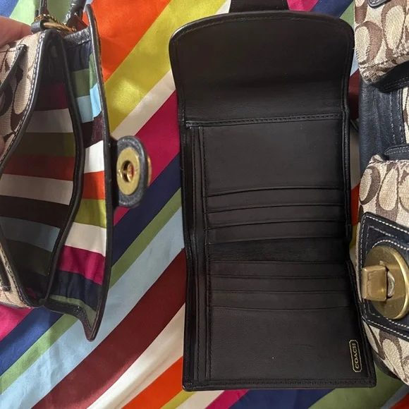 Coach Legacy Signature Gigi Tote, wristlet, flap turnlock wallet, 3-piece Set - Picture 11 of 12